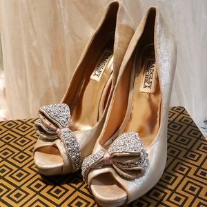 BADGLEY MISCHKA Stilettos Beaded Bow Peep Toe Sz 7.5